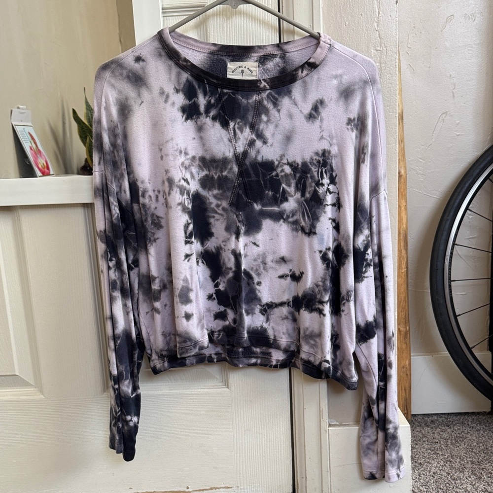 Electric & Rose Tie-Dye Long Sleeve Extremely Soft XS